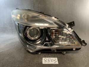 SUZUKI SOLIO BANDIT DELICA D2 MA15S HID Headlight LE10G6223 Right Side x1