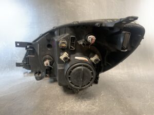 SUZUKI SOLIO BANDIT / MITSUBISHI DELICA D2 MB15S Genuine Headlight AL LE10G6223 Right Side x1