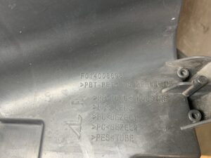 SUZUKI SOLIO BANDIT / MITSUBISHI DELICA D2 MB15S Genuine Headlight AL LE10G6223 Right Side x1