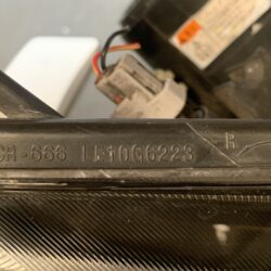 SUZUKI SOLIO BANDIT / MITSUBISHI DELICA D2 MB15S Genuine Headlight AL LE10G6223 Right Side x1