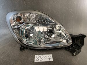 MAZDA VERISA DC5W Genuine HID Headlight P4514 Right Side x1