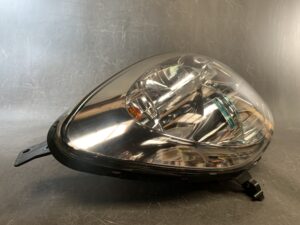 MAZDA VERISA DC5W Genuine HID Headlight / STANLEY P4514 /Right Side x1