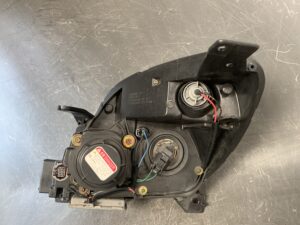 MAZDA VERISA DC5W Genuine HID Headlight / STANLEY P4514 /Right Side x1