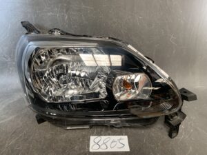 Toyota Porte NCP141 HID Headlight KOITO 52-259 Right Side x1