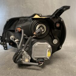 Toyota Porte NCP141 Genuine Headlight KOITO 52-259 Right Side x1