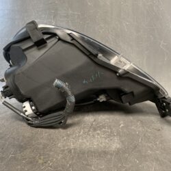 Toyota Porte NCP141 Genuine Headlight KOITO 52-259 Right Side x1