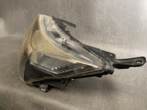 Toyota Porte NCP141 Genuine Headlight KOITO 52-259 Right Side x1