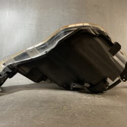 Toyota Porte NCP141 Genuine Headlight KOITO 52-259 Right Side x1