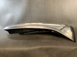 NISSAN SERENA / C26 Genuine Taillight / KOITO 220-23438 / Left Side x1