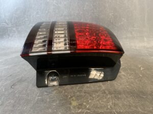 TOYOTA ESTIMA ACR30 Genuine Taillight ICHIKOH 28-169 Left Side x1