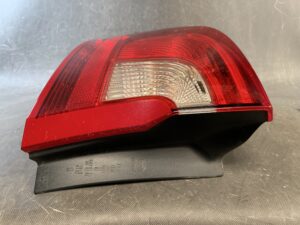 Volvo S60 Genuine Taillight 30796267 Right Side x1
