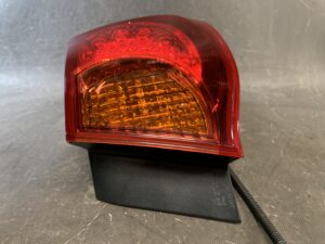 TOYOTA マークX GRX130 Genuine Taillight / KOITO 22-351 / Right Side x1