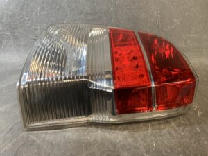 TOYOTA PORTE / SPADE NSP140 NCP141 NCP145 Genuine Taillight STANLEY 52-262 Right Side x1