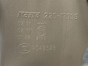 NISSAN XTRAIL NT32 Genuine Taillight KOITO 220-17939 Right Side x1