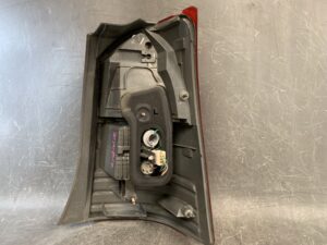 TOYOTA WISH ZNE10 Genuine Taillight ICHIKOH 68-3 Left Side x1