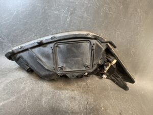 TOYOTA WISH ZNE10 Genuine Headlight STANLEY 68-1 Left Side x1