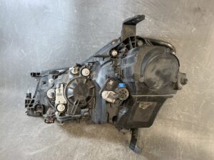 NISSAN FUGA Y50 Genuine Headlight STANLEY P4790 Right Side x1