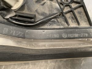 NISSAN FUGA Y50 Genuine Headlight STANLEY P4790 Right Side x1