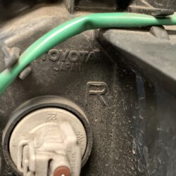 TOYOTA VOXY ZRR70 Genuine Headlight KOITO 28-202 Right Side x1