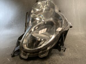 TOYOTA MARK X GRX120 Genuine Headlight / KOITO 22-330 / Right Side x1