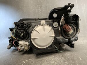 TOYOTA MARK X GRX120 Genuine Headlight / KOITO 22-330 / Right Side x1