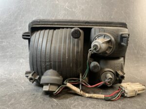 SUZUKI EVERY DA64V Genuine Taillight TOKAIDENSO 35603-68H0R Right Side x1