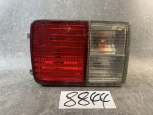 SUZUKI EVERY DA64V NISSAN NV100 Taillight TOKAIDENSO 35603-68H0R Left Side x1