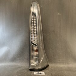 NISSAN SERENA C26 SUZUKI LANDY Taillight KOITO 220-23438 Right Side x1