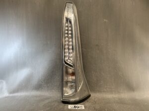 NISSAN SERENA C26 SUZUKI LANDY Taillight KOITO 220-23438 Right Side x1