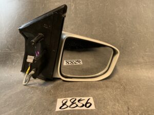 NISSAN ELGRAND E51 ME51 MNE51 NE51 Genuine Door Mirror B64 / Right Side x1