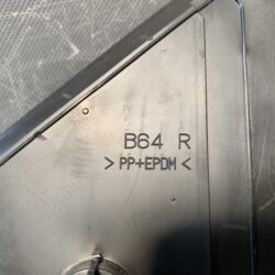 NISSAN ELGRAND E51 ME51 MNE51 NE51 Genuine Door Mirror B64 / Right Side x1