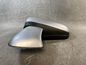 MITSUBISHI COLT Z21 Z22 Z23 Z24 Genuine Door Mirror 1E18 / MR599561-14 Left Side x1