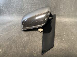 TOYOTA ESTIMA ACR40 Genuine Door Mirror 6876 Left Side x1