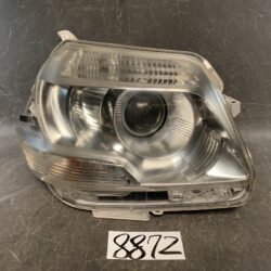 TOYOTA SIENTA NCP81 NCP85 HID Headlight KOITO 52-240 Right Side x1