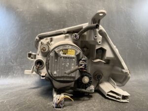 TOYOTA SIENTA NCP81 NCP85 Genuine Headlight KOITO 52-240 Right Side x1