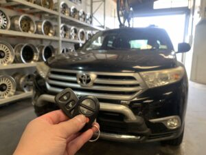 TOYOTA Remote KEY Fob Transmitter 433Mhz Model 0523 For Highlander,Aurion