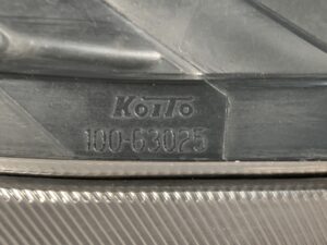 NISSAN TEANA J32 Genuine Headlight KOITO 100-63025 Right Side x1