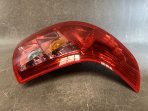 SUZUKI SWIFT ZC11S Genuine Taillight / 5696 S1-R AL 28.37 Right Side x1