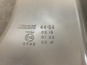 TOYOTA ISIS ZGM10G Genuine Taillight KOITO 44-64 Right Side x1