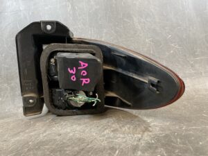 TOYOTA ESTIMA ACR30 Genuine Taillight ICHIKOH 28-169 Left Side x1