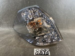 HONDA FIT SHUTTLE HYBRID GP1 GP2 GG7 GG8 Taillight STANLEY W0020 Left Side x1