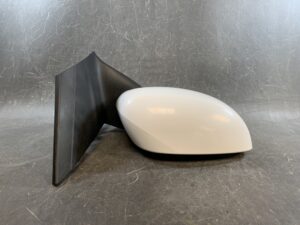 NISSAN AD VY12 Genuine Door Mirror C35-R Right Side x1