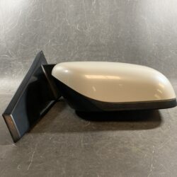 MITSUBISHI DELICA D5 CV5W Genuine Door Mirror with Indicator KOITO 214-87918 / 8679 Right Side x1