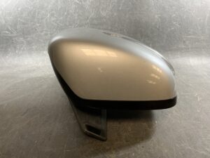 MITSUBISHI DELICA D2 MB15S Genuine Door Mirror With Indicator 82K4 Right Side x1