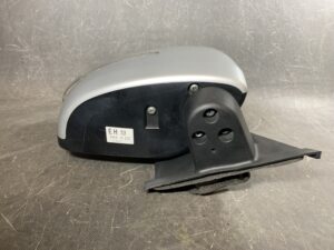 MITSUBISHI DELICA D2 MB15S Genuine Door Mirror With Indicator 82K4 Right Side x1