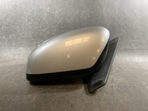 MITSUBISHI DELICA D2 MB15S Genuine Door Mirror With Indicator 82K4 Left Side x1