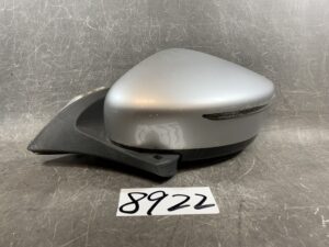 NISSAN LEAF ZE1 Door Mirror G579 / H146 Left Side x1
