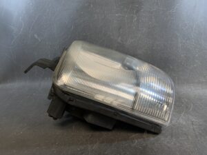 SUZUKI EVERY DA64V Genuine Headlight AL LE04H6129 Right Side x1