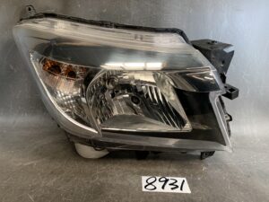 SUZUKI SOLIO MA26S MA36 MA46 Headlight 100-59330 Right Side x1