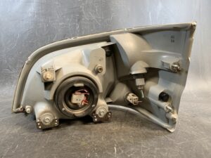 DAIHATSU HIJET TRUCK Genuine Headlight STANLEY P4941R Right Side x1